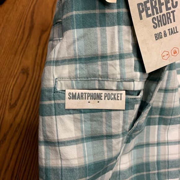 Dockers Plaid Perfect Short sz 46 NWT - Picture 3 of 6